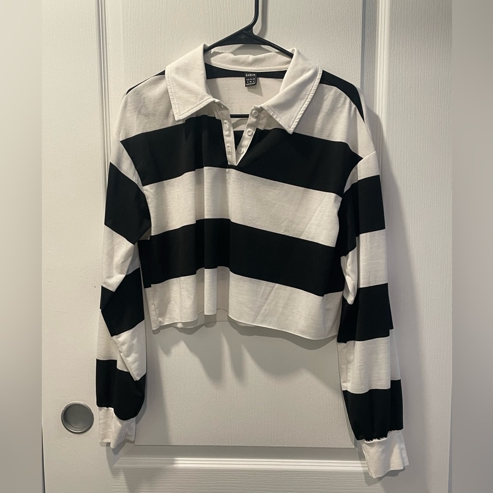 Half button up cropped long sleeve top